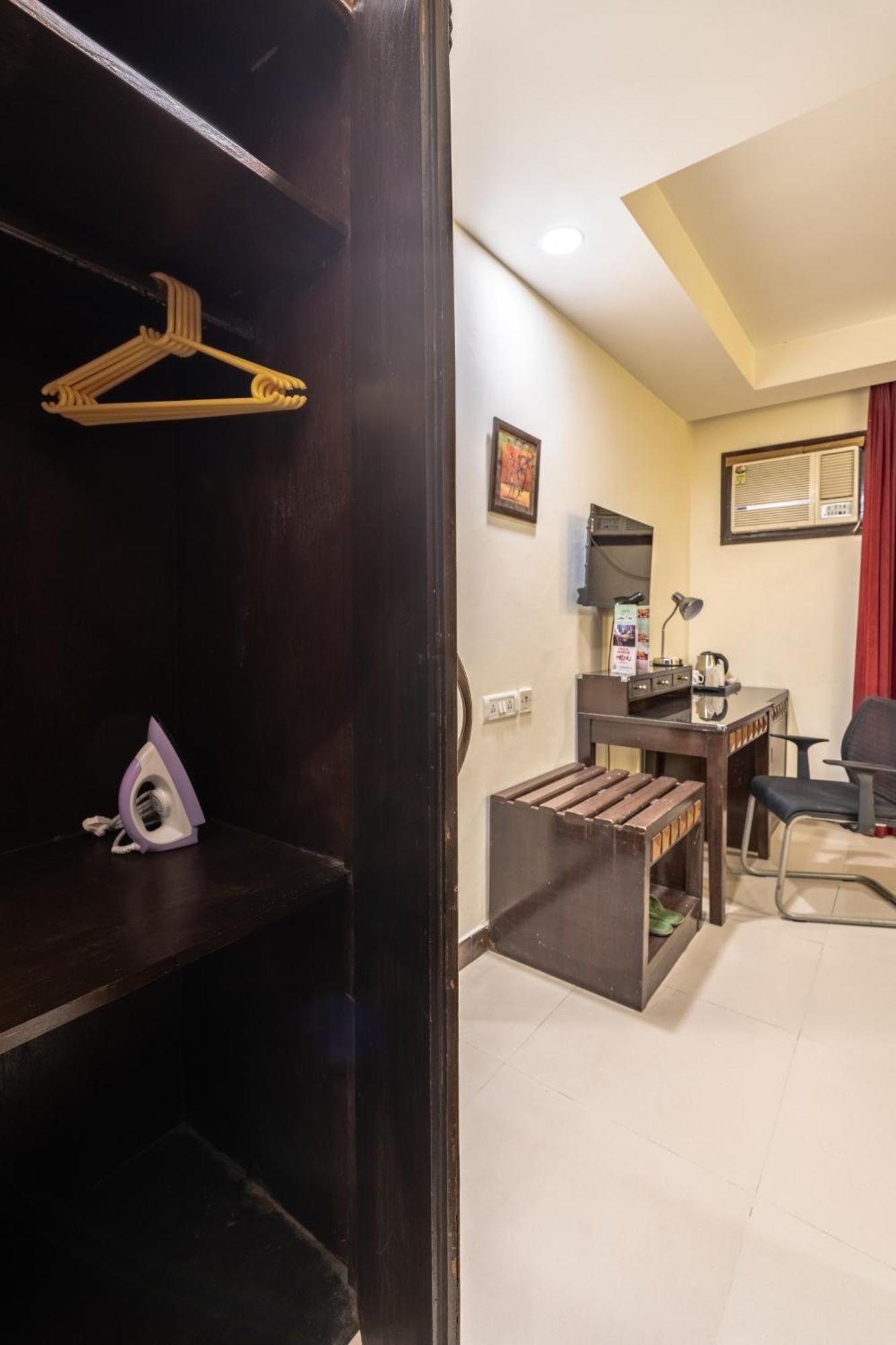 Lime Stays B&B Gk-2 At Greater Kailash Metro South Delhi Nearby Saket Select City New Delhi Buitenkant foto